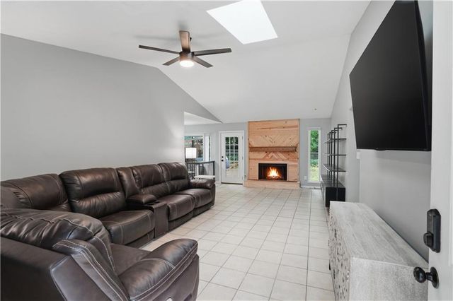 312 Hardwood Lane, Lawrenceville, GA 30044