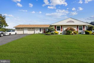 2 EVERGREEN CT, Willingboro, NJ 08046