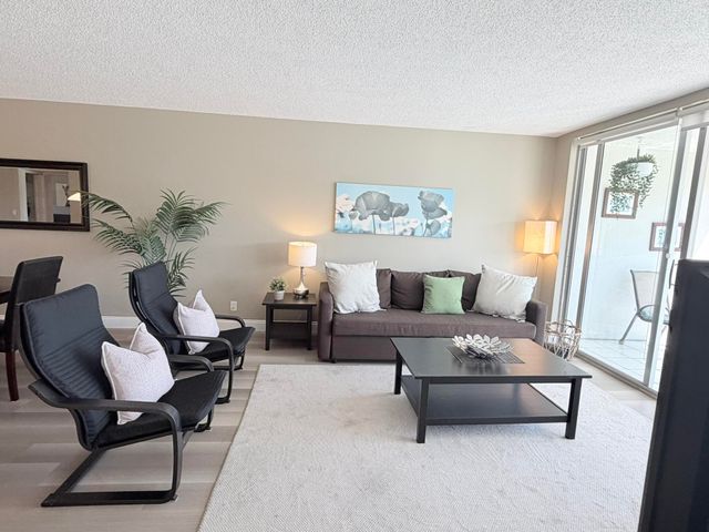 4030 W PALM AIRE Drive 306, Pompano Beach, FL 33069