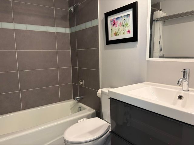 4030 W PALM AIRE Drive 306, Pompano Beach, FL 33069