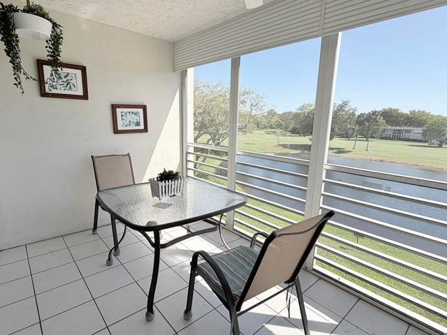 4030 W PALM AIRE Drive 306, Pompano Beach, FL 33069