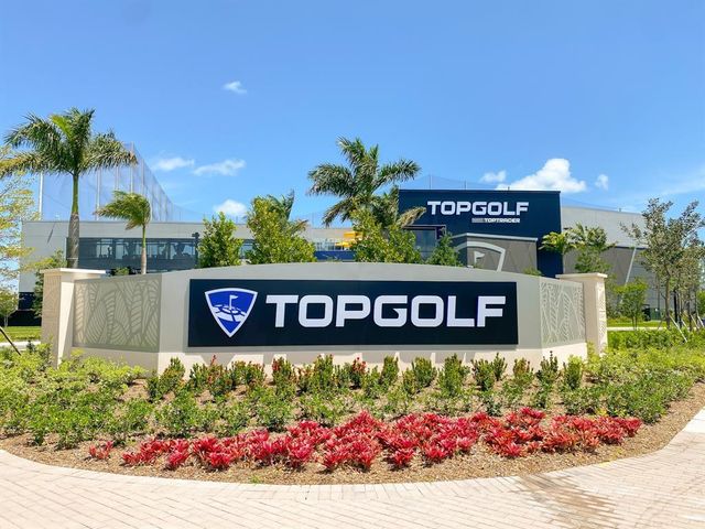 4030 W PALM AIRE Drive 306, Pompano Beach, FL 33069