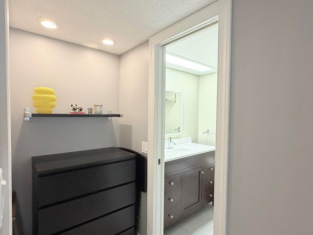 4030 W PALM AIRE Drive 306, Pompano Beach, FL 33069
