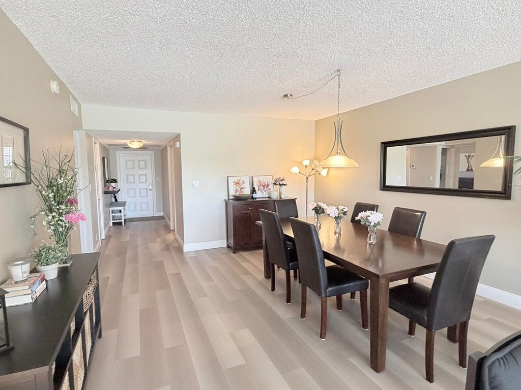 4030 W PALM AIRE Drive 306, Pompano Beach, FL 33069