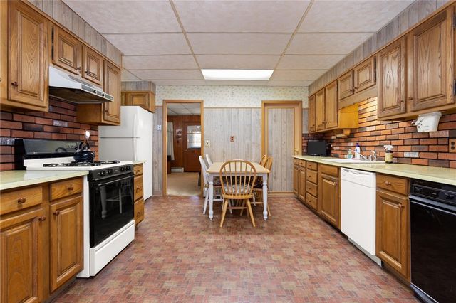 85 Stillwater Road, Smithfield, RI 02917