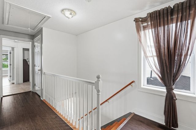 87 Crescent St, Lowell, MA 01851