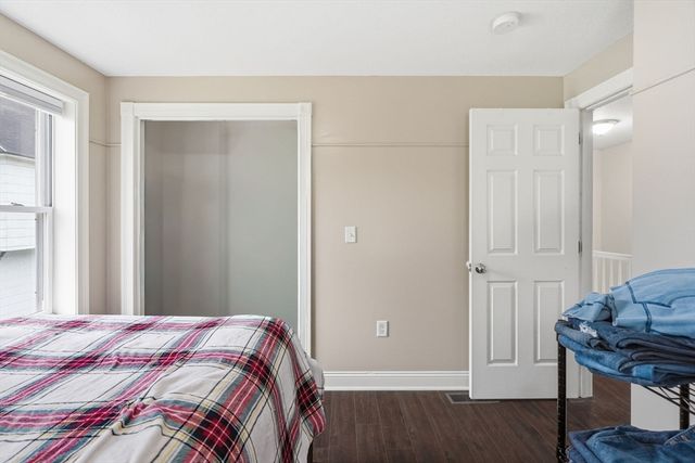 87 Crescent St, Lowell, MA 01851