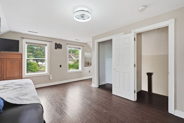 87 Crescent St, Lowell, MA 01851