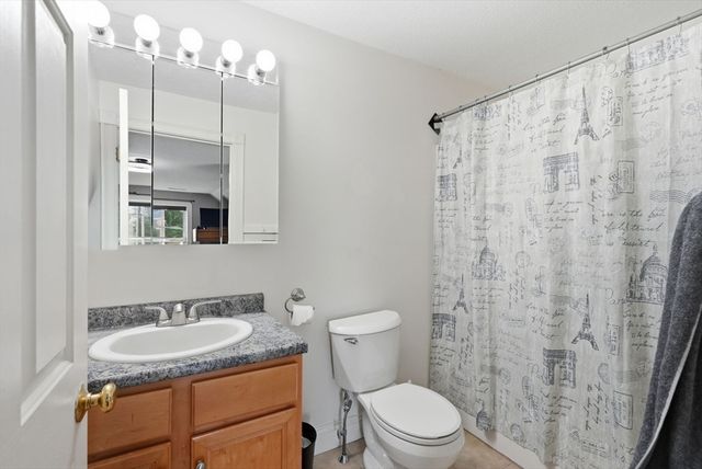 87 Crescent St, Lowell, MA 01851