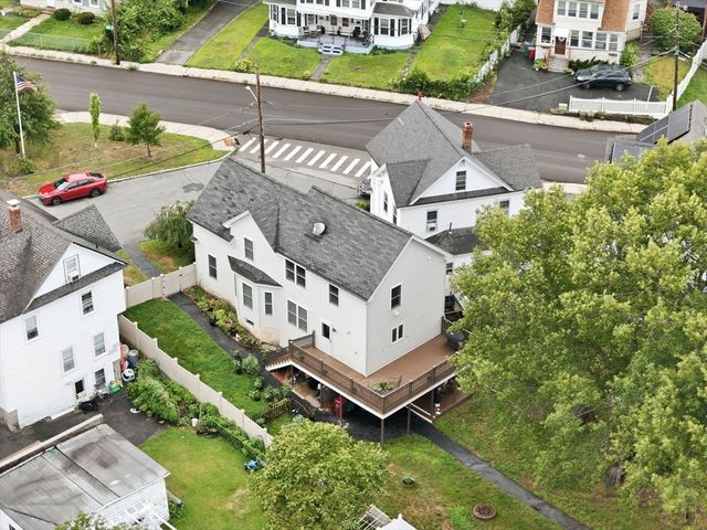 87 Crescent St, Lowell, MA 01851