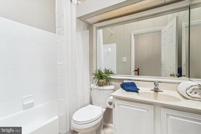 13210 CUSTOM HOUSE CT, Fairfax, VA 22033