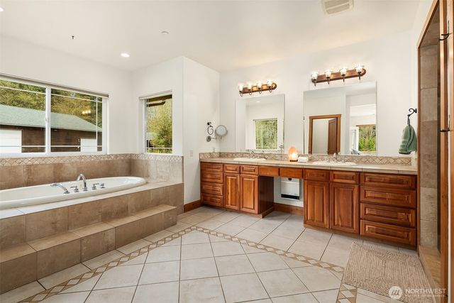 7828 Tolt Highlands Road NE, Carnation, WA 98014