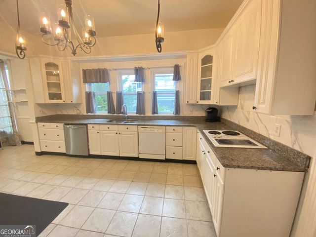 1029 S Elm Street, Commerce, GA 30529