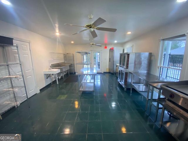1029 S Elm Street, Commerce, GA 30529