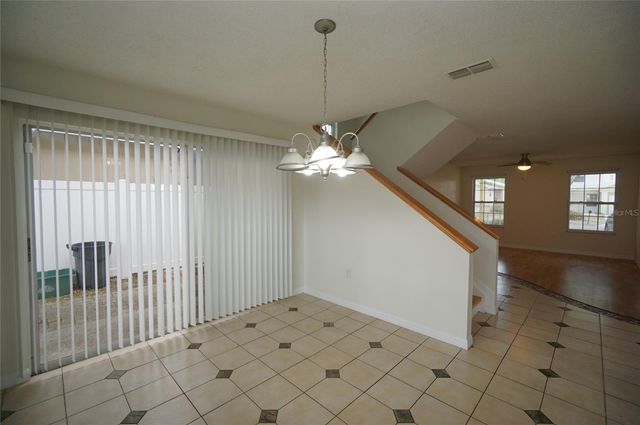 7605 GLADES COURT, Tampa, FL 33637
