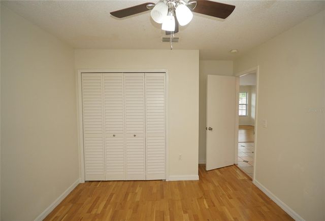 7605 GLADES COURT, Tampa, FL 33637