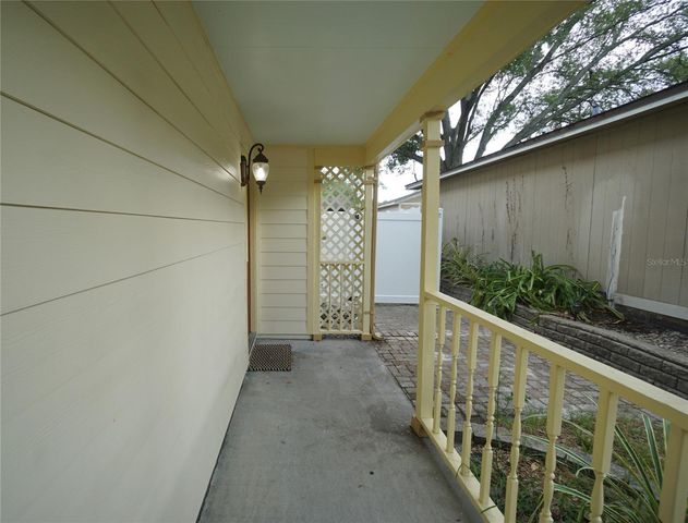 7605 GLADES COURT, Tampa, FL 33637