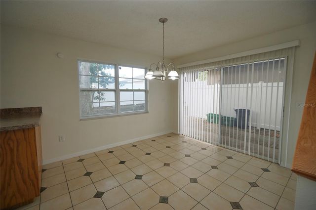 7605 GLADES COURT, Tampa, FL 33637