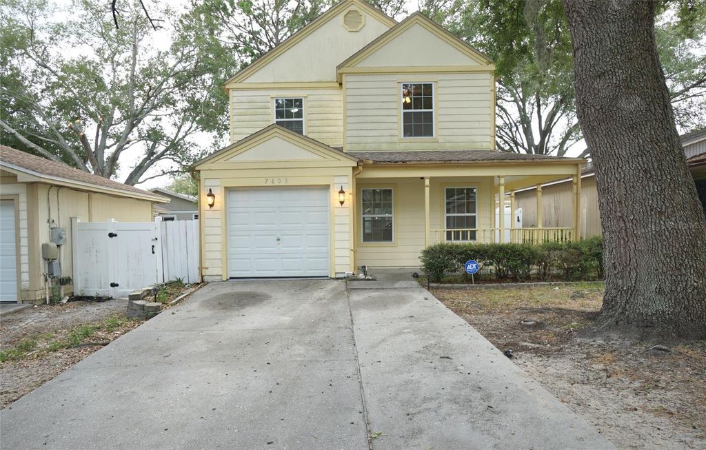 7605 GLADES COURT, Tampa, FL 33637