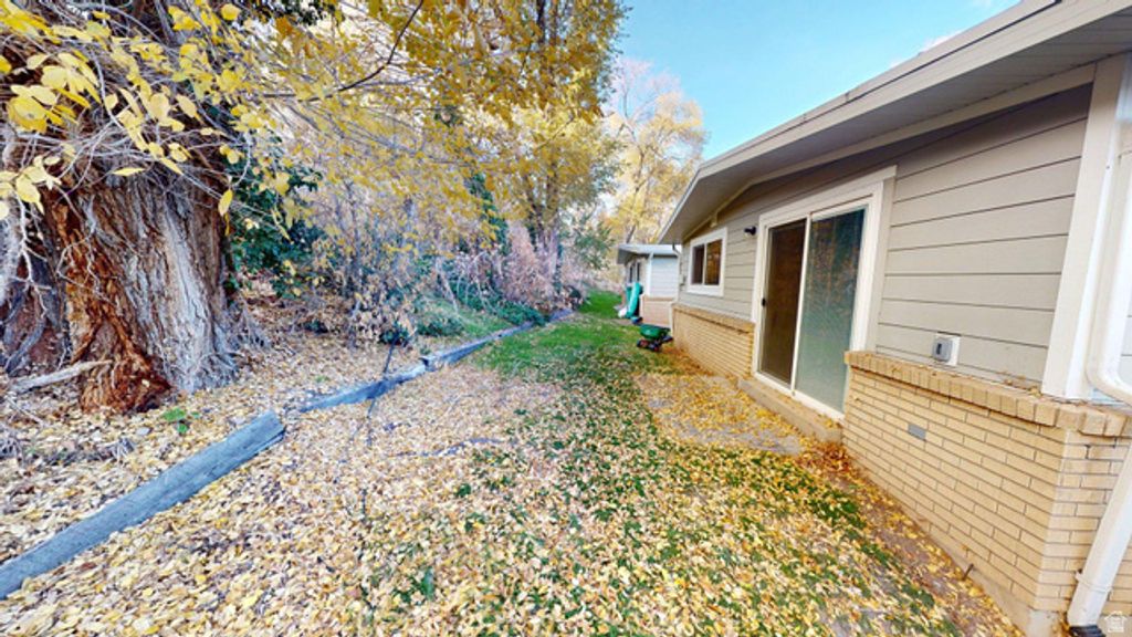 Image 35 of property listing at 2241 N 1060 W, Provo, UT 84604
