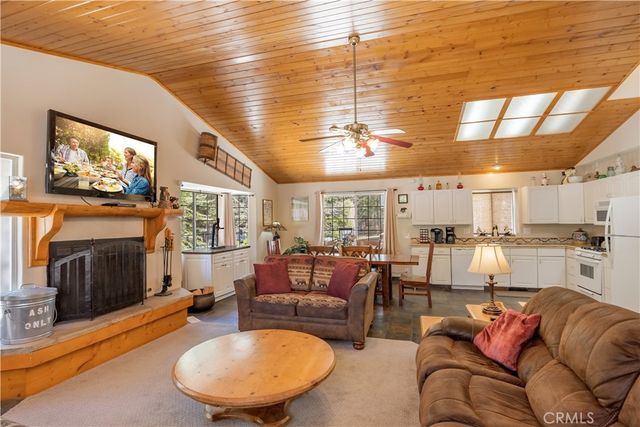 42531 Cedar Avenue, Big Bear Lake, CA 92315