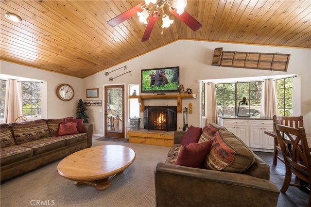 42531 Cedar Avenue, Big Bear Lake, CA 92315