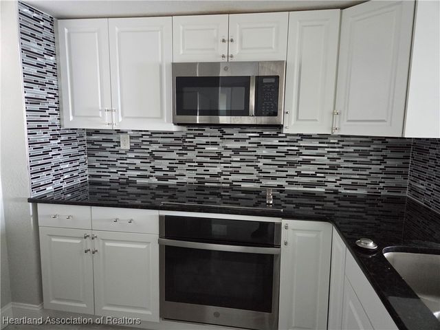 2131 Lakeview Drive 706, Sebring, FL 33870