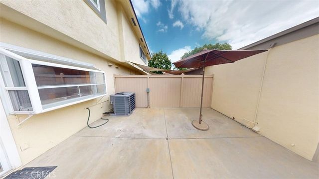 9804 Via Sonoma, Cypress, CA 90630