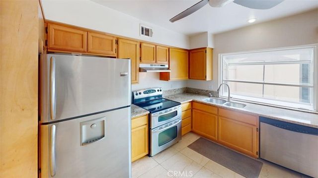 9804 Via Sonoma, Cypress, CA 90630