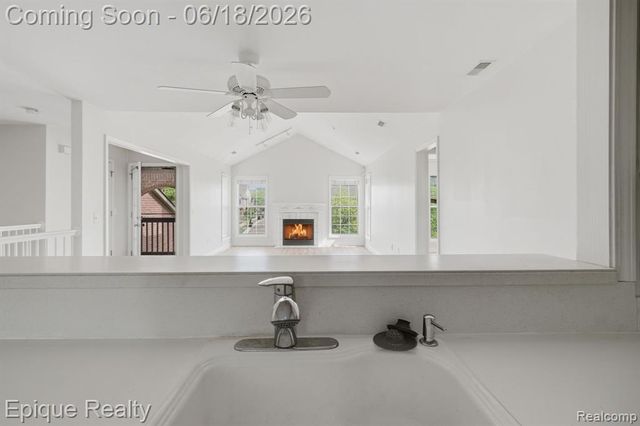 28071 Carlton Way, Novi, MI 48377