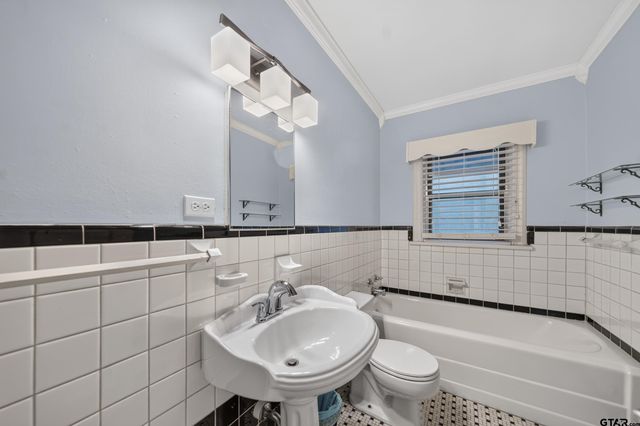145 Rowland Place, Tyler, TX 75701
