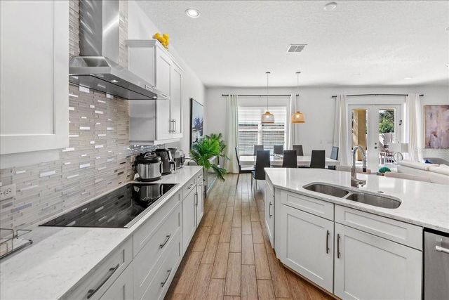 8746 CRESCENDO AVENUE, Windermere, FL 34786