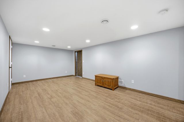 1813 13th Street S, Moorhead, MN 56560