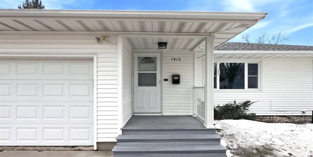 1813 13th Street S, Moorhead, MN 56560