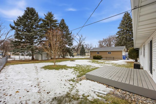 1813 13th Street S, Moorhead, MN 56560