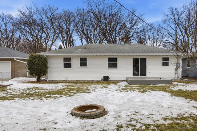 1813 13th Street S, Moorhead, MN 56560