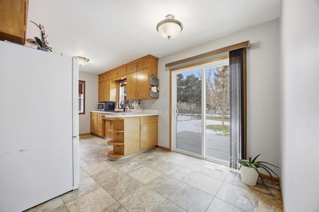 1813 13th Street S, Moorhead, MN 56560