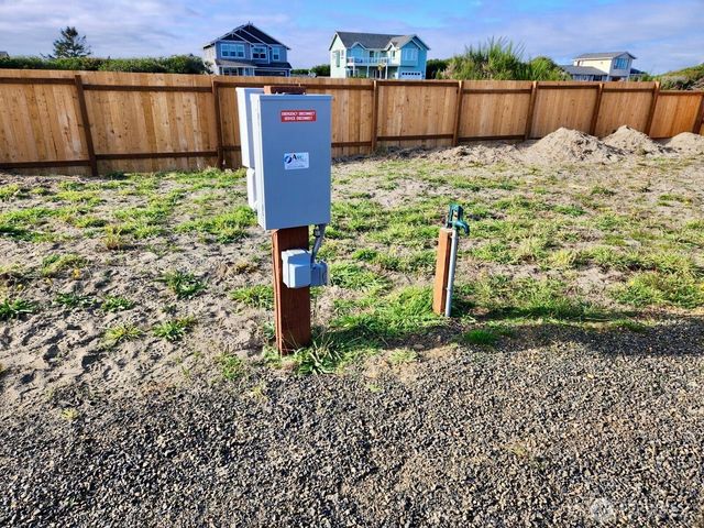 1375 Sand Pebble Avenue SW, Ocean Shores, WA 98569