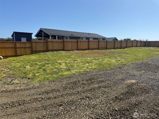 1375 Sand Pebble Avenue SW, Ocean Shores, WA 98569
