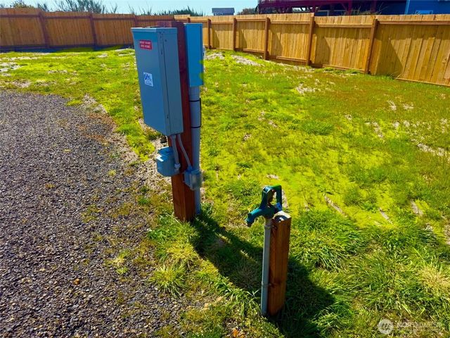 1375 Sand Pebble Avenue SW, Ocean Shores, WA 98569