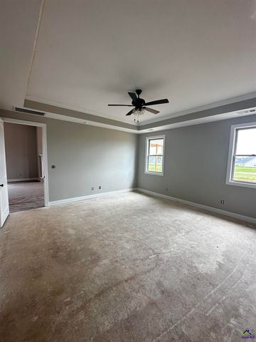 220 Farmland Circle, Perry, GA 31069