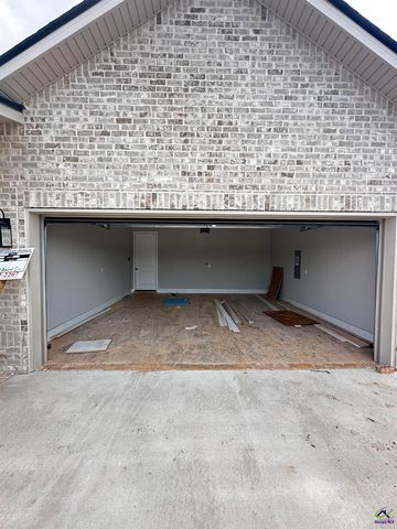 220 Farmland Circle, Perry, GA 31069