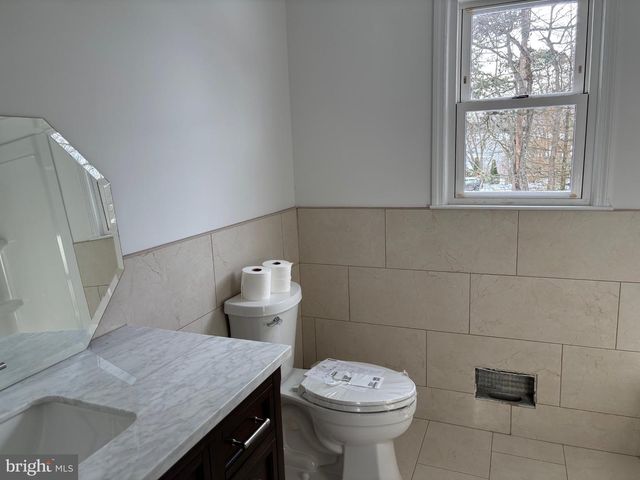 148-B BAY SHORE DR, Barnegat, NJ 08005