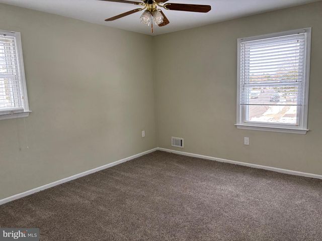 148-B BAY SHORE DR, Barnegat, NJ 08005