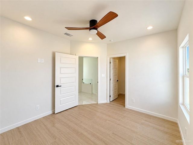 9407 Providence Avenue F, Mcallen, TX 78504
