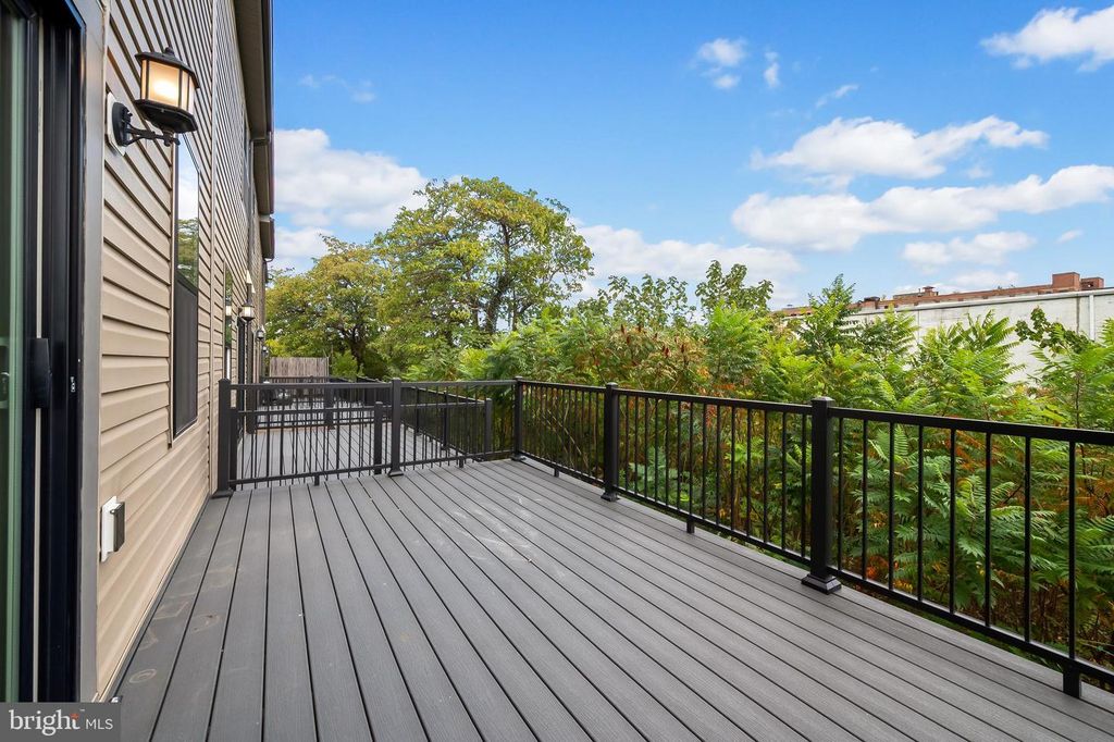 Image 15 of property listing at 637 MOZART WAY, Baltimore, MD 21224