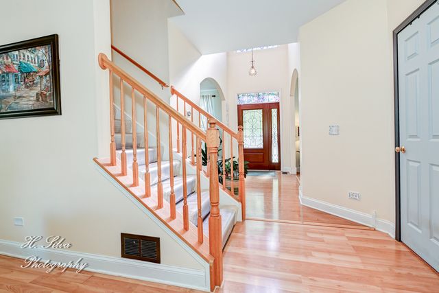 496 Oakhurst Lane, Carpentersville, IL 60110