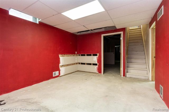 4080 Cass Elizabeth Road, Waterford, MI 48328