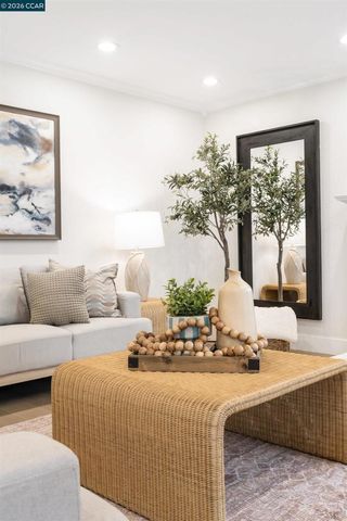 224 224 Briar Dr, Martinez, CA 94553