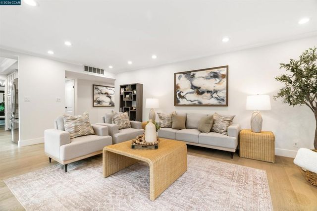 224 224 Briar Dr, Martinez, CA 94553